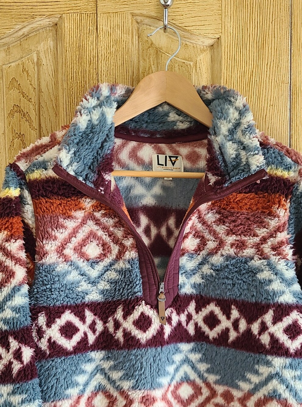 LIV Outdoor Aztec Pattern Pullover - - Picture 8 of 11